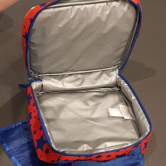 Wonder Woman Insulated Lunch Bag with Collectible Coffee Mug - Picture 16 of 16